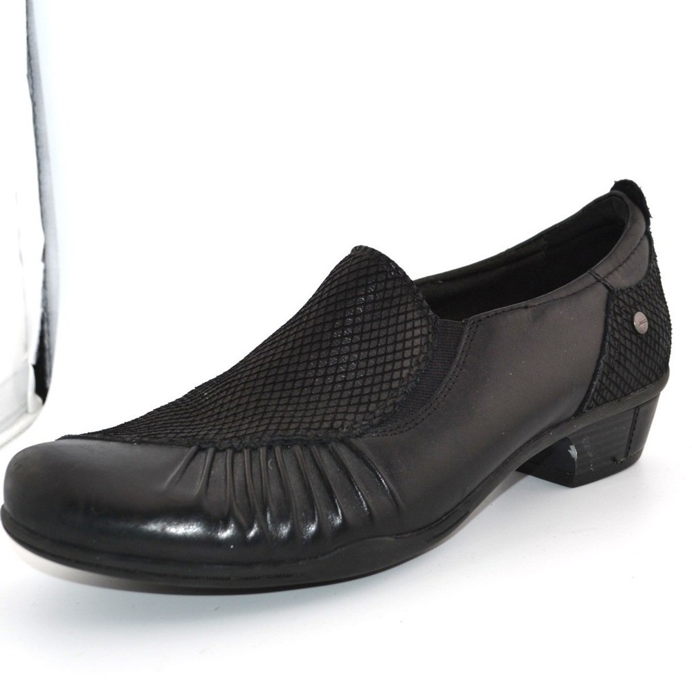 Earth Slip On Loafers Women 9 Black Leather Mesh Pleated Low Heel Shoes Comfort
